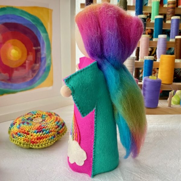 Muñeca Arcoíris